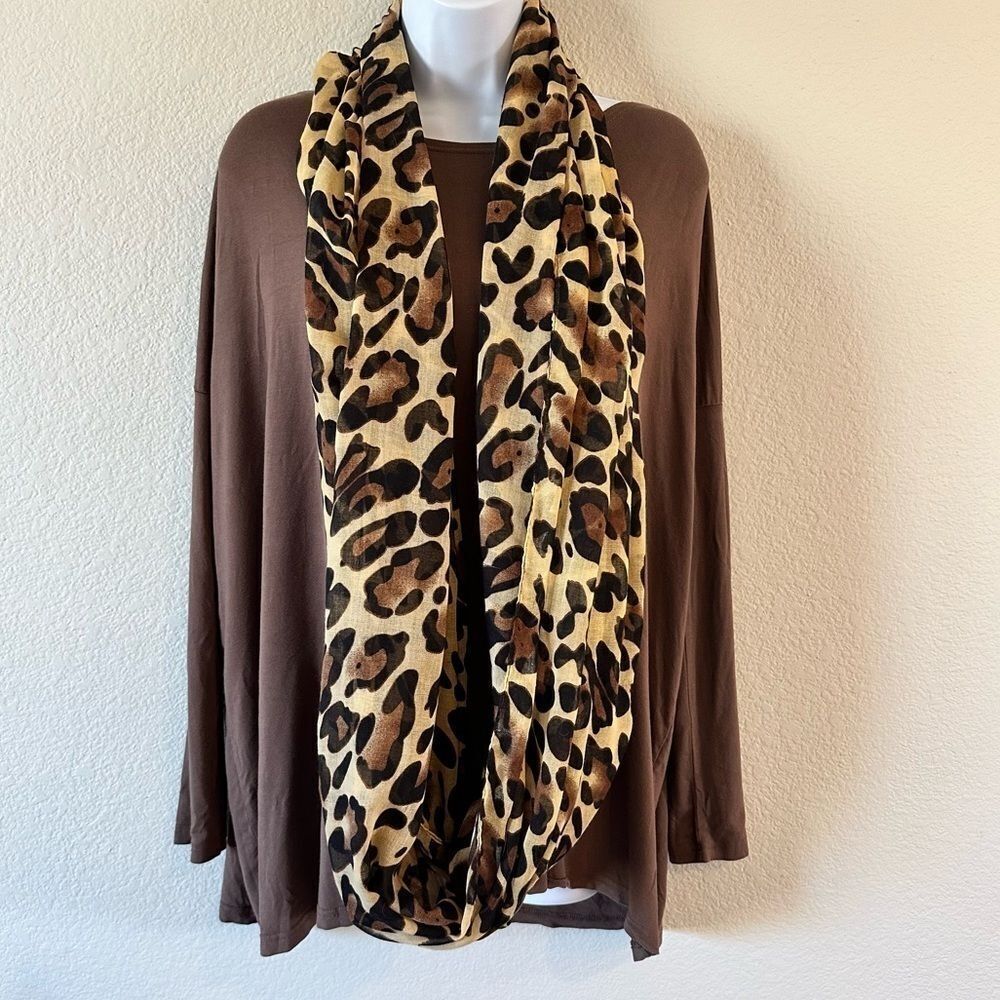 Leopard print, infinity scarf